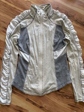 Mystree Light Gray & Dark Gray Ruched Sleeve Zip Jacket
